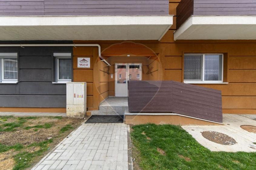 Apartament cu 2 camere semidecomandat în Sânpetru