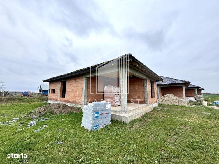 Casă cu 3 camere cu Teren 603 Mp în Vetiș