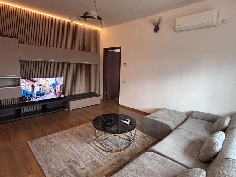 Apartament cu 2 camere semidecomandat în Central