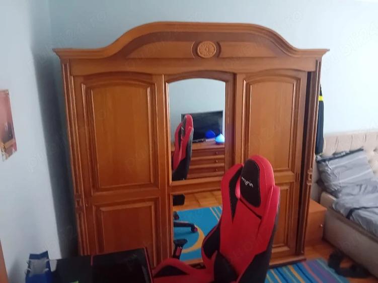 Apartament cu 4 camere decomandat în Calea Romanului