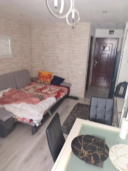 Garsonieră decomandată în Gării
