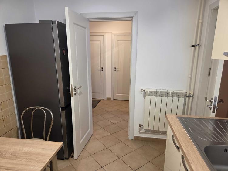 Apartament cu 2 camere decomandat în Drumul Taberei