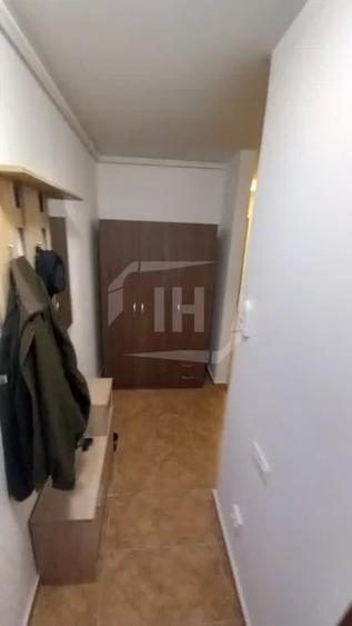 Apartament cu 3 camere semidecomandat, mobilat în Mănăștur