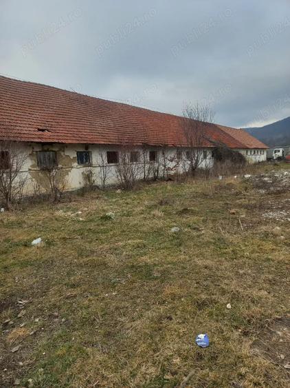 Spațiu comercial, de 700 mp, în Cheia