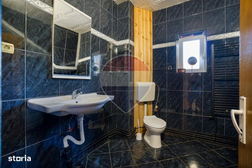 Casă cu 4 camere în Cristian