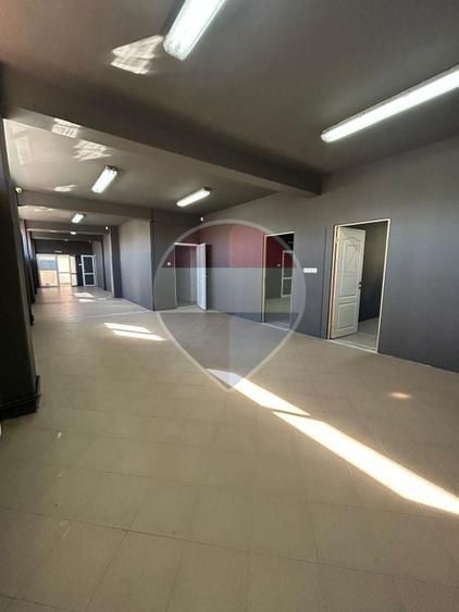 Spațiu comercial, de 117.12999725342 mp, în Ipotești