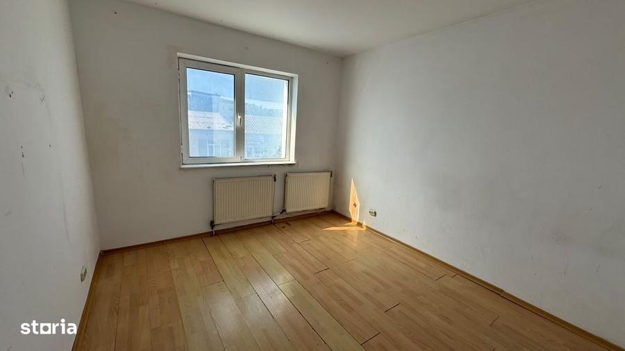 Apartament cu 3 camere decomandat în Alecu Russo