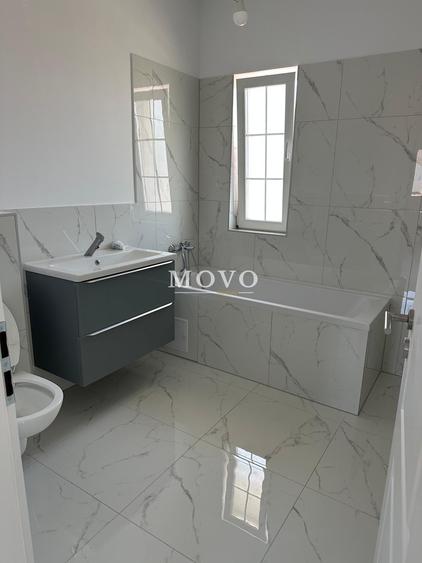 Duplex cu 4 camere cu Canalizare în Moșnița Nouă