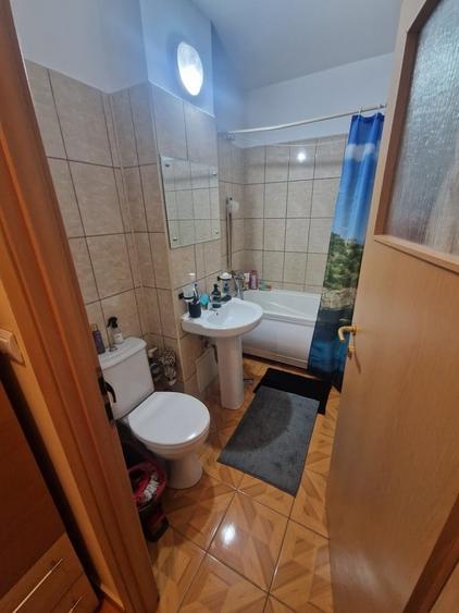 Apartament cu 2 camere decomandat în Drumul Taberei