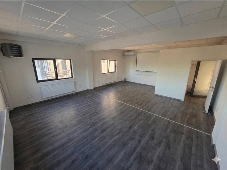 Spațiu comercial, de 70 mp, în Central