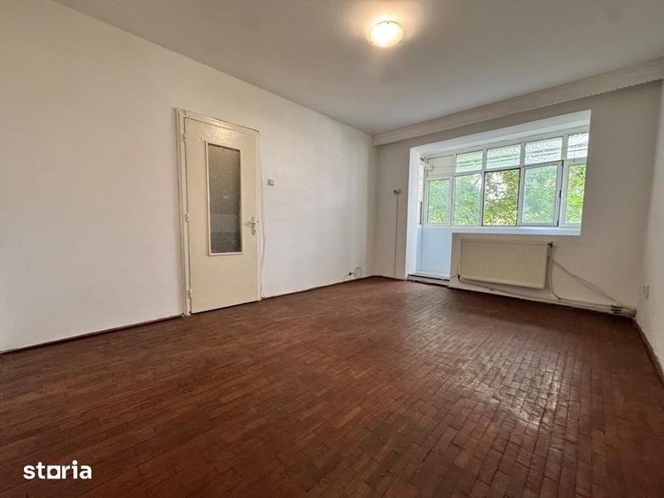 Bacau, apartament cu 3 camere, aproape de centru - 8
