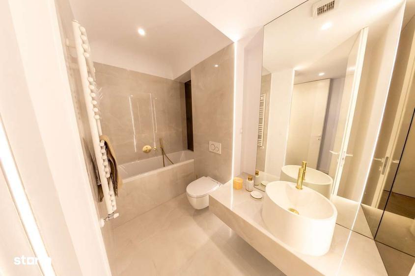 Apartament cu 3 camere decomandat, mobilat în Central