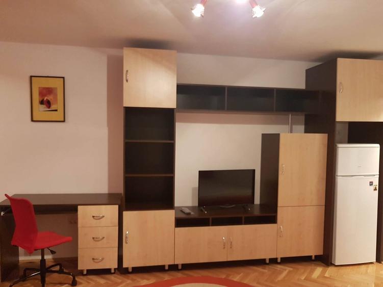 Garsonieră semidecomandată în Medicină