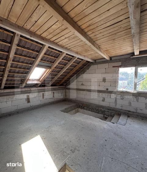 Casă cu 9 camere cu Teren 500 Mp în Feleacu