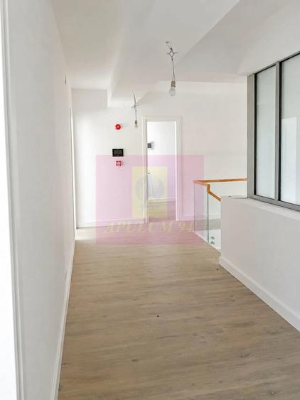 Apartament cu 4 camere decomandat în Armeneasca