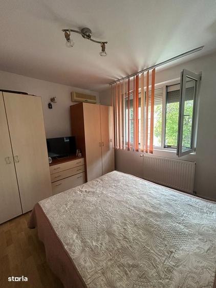 Apartament cu 3 camere decomandat în Sud