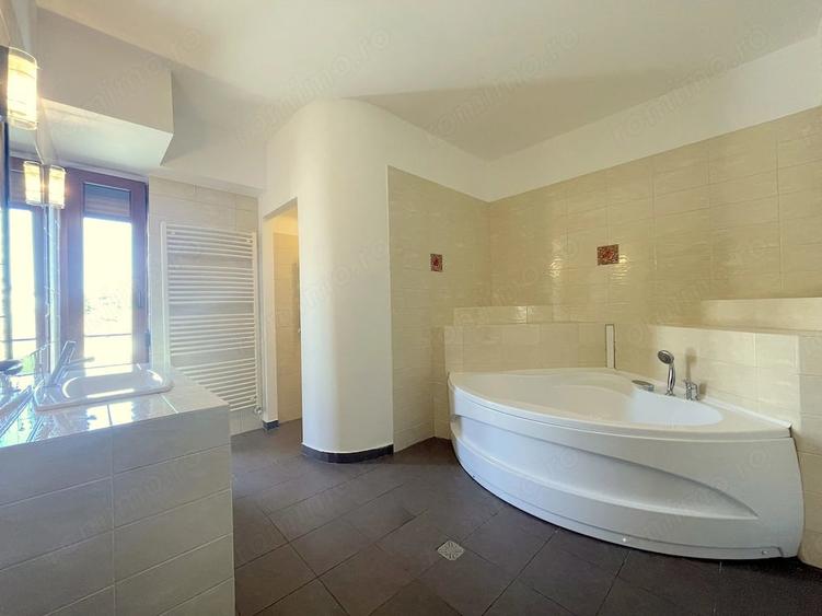 Casă cu Teren 328 Mp în Torontalului