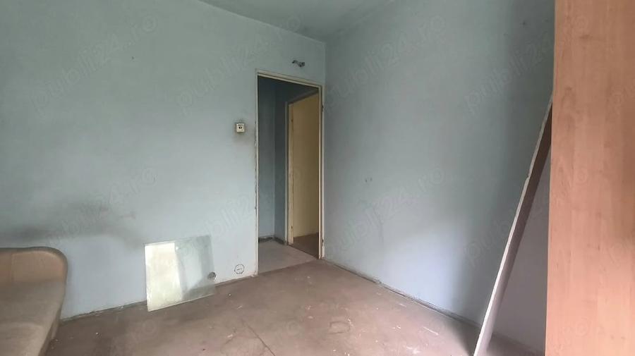 Apartament cu 2 camere semidecomandat în Micro 15