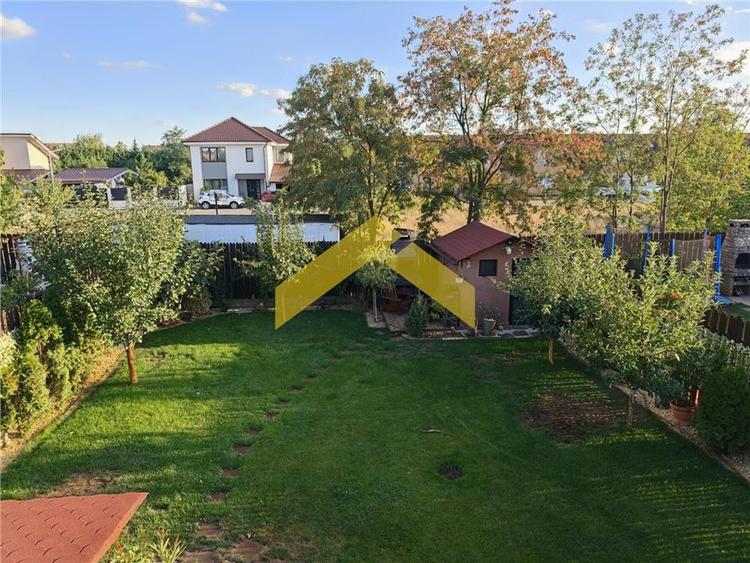 Casă cu 4 camere cu Canalizare în Vladimirescu