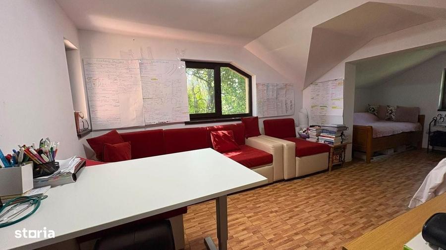 Casă cu 4 camere cu Teren 761 Mp în Aroneanu