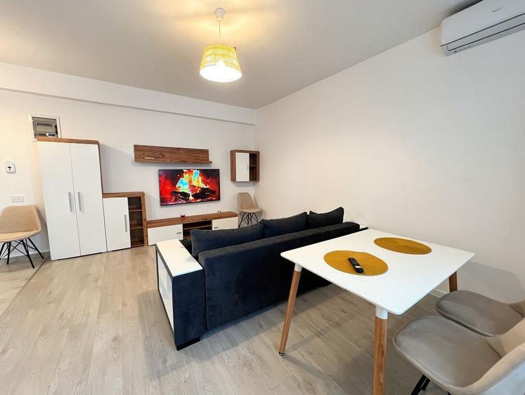 Apartament cu 2 camere decomandat, mobilat în Păcii
