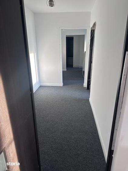 Apartament cu 4 camere în Zimbru