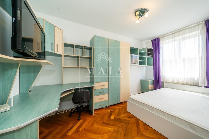 Apartament cu 3 camere decomandat, mobilat în Central