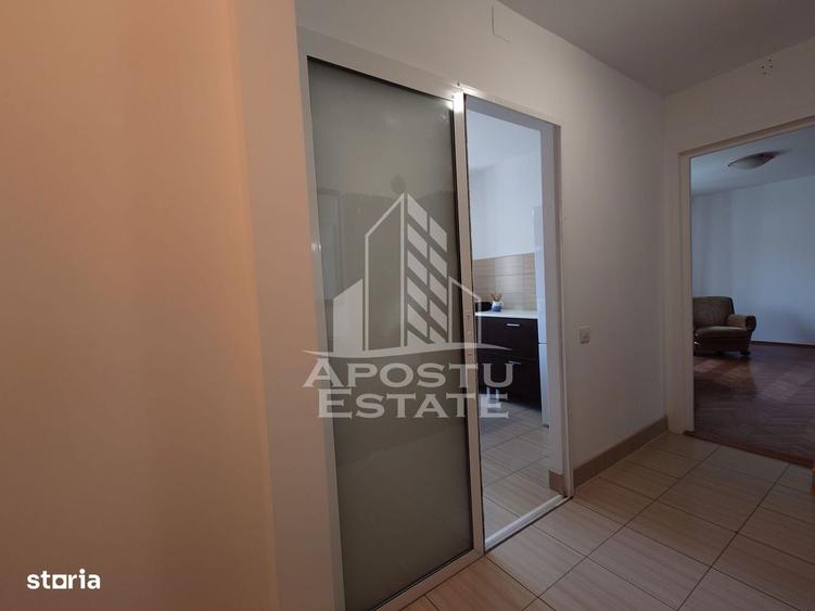 Apartament cu 3 camere, mobilat în Circumvalațiunii