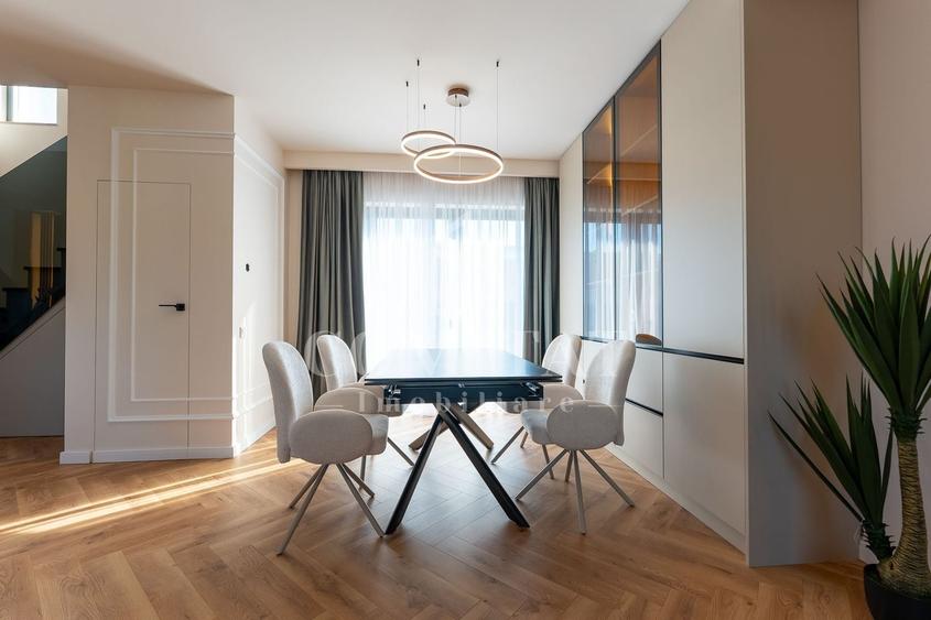 Duplex cu 4 camere cu Canalizare în Chinteni