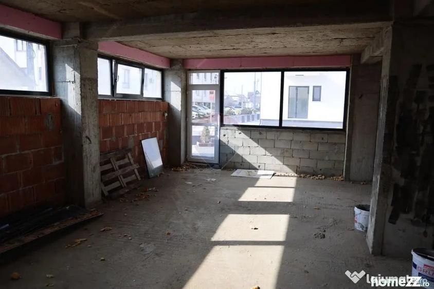 Spațiu comercial, de 317 mp, în Ipotești
