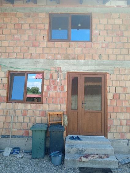 casa cu etaj ?i gradina - 1