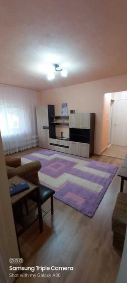 Apartament cu 2 camere semidecomandat în Micălaca