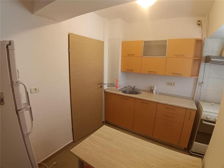 Apartament cu 2 camere decomandat în Colentina