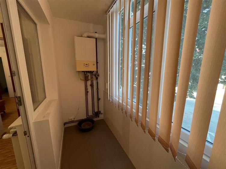 Apartament cu 3 camere semidecomandat în Nord