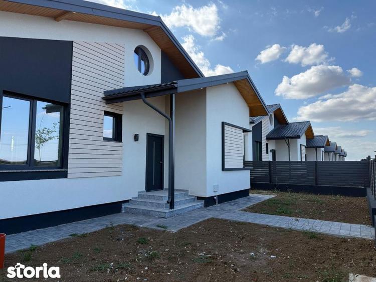 Casă cu 4 camere cu Teren 440 Mp în Frumușani