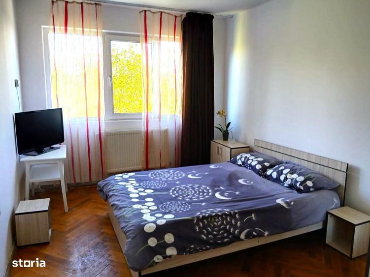 Apartament cu 2 camere decomandat în Podu Roș