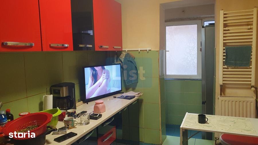Apartament cu 3 camere decomandat în Central