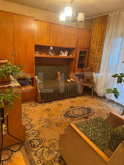 Apartament cu 3 camere decomandat, mobilat în Central