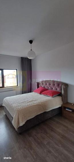 Apartament cu 3 camere semidecomandat, mobilat în Apărătorii Patriei