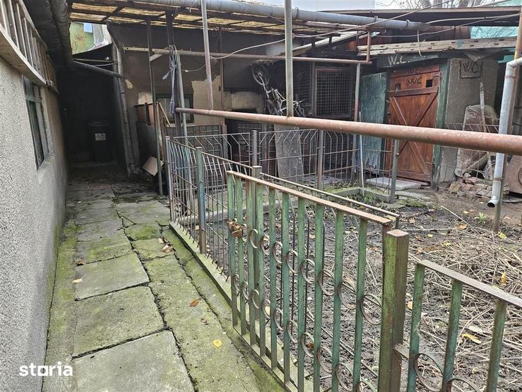 Casă cu 4 camere cu Teren 310 Mp în Lupeni