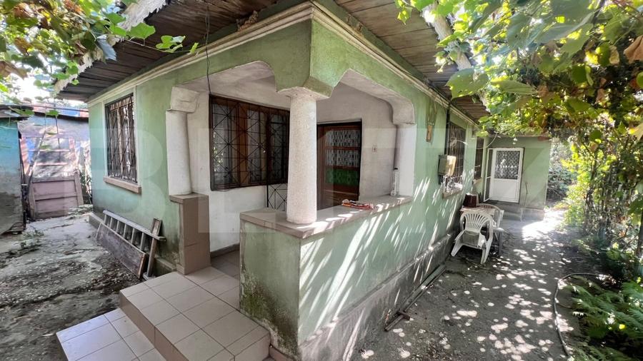 Casă individuală cu 3 camere cu Canalizare în Bariera Vâlcii