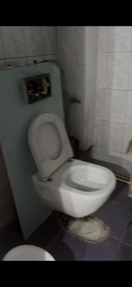 Casă individuală cu 3 camere cu Canalizare în Ferentari