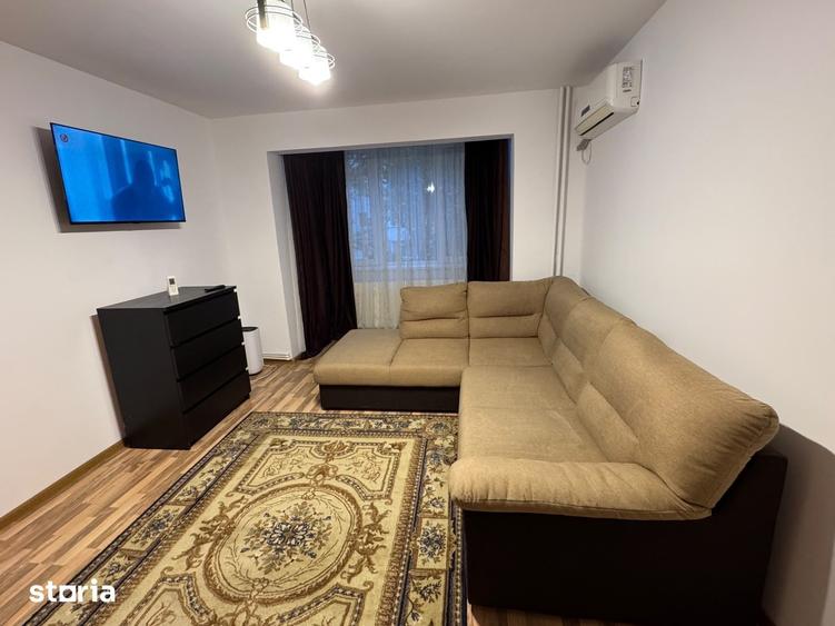 Apartament cu 2 camere semidecomandat în Podu Roș