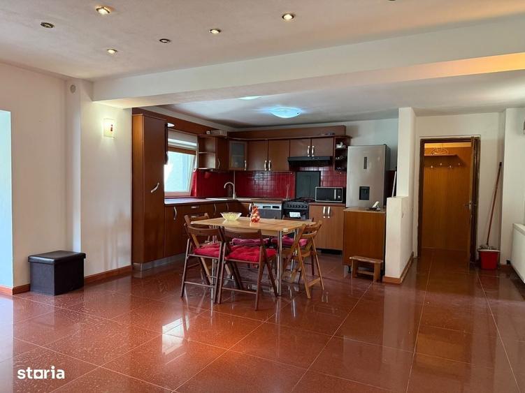 Apartament cu 4 camere în Central