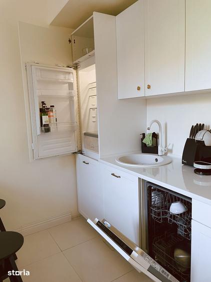 Apartament cu 3 camere în P-ța Maria