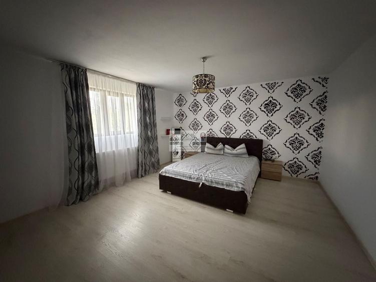 Casă individuală cu 3 camere cu Canalizare în Munteni