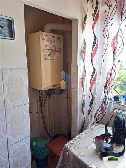 Apartament cu 4 camere decomandat în Viziru 3