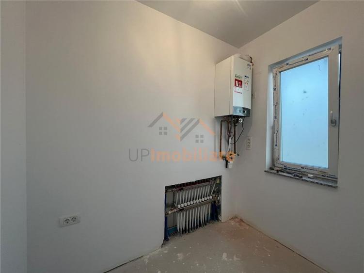 Casă cu 4 camere cu Teren 471 Mp în Cihei