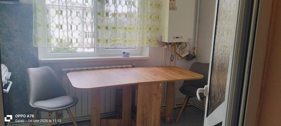 Garsonieră decomandată în Micro 21