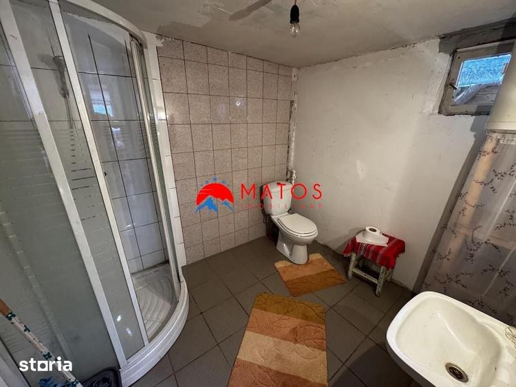 Casă cu 3 camere cu Teren 3025 Mp în Ghioșești